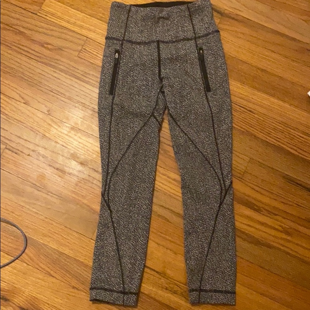 Lululemon two front pocket leggings